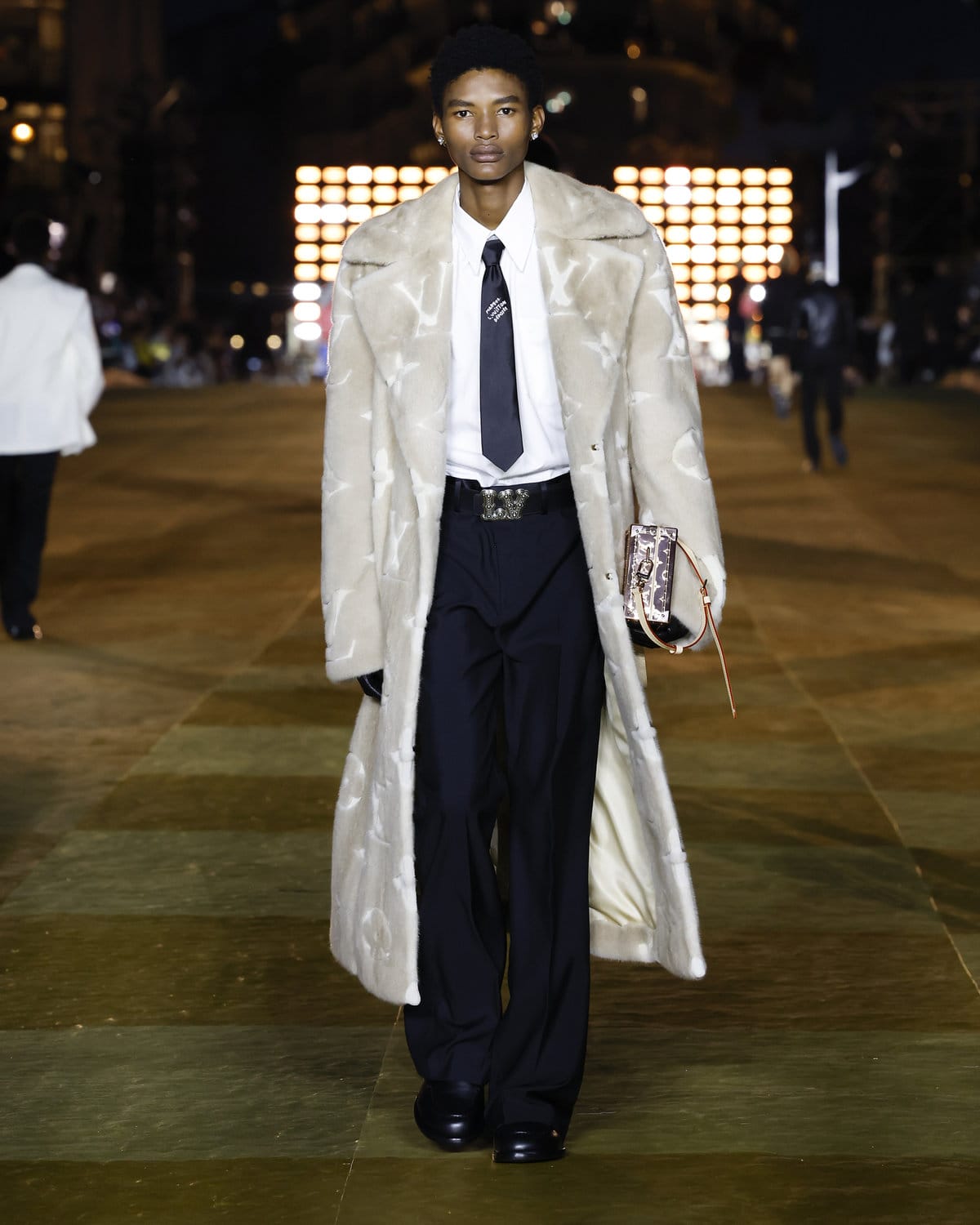Louis Vuitton Men's Spring 2023 Paris - Fashionably Male