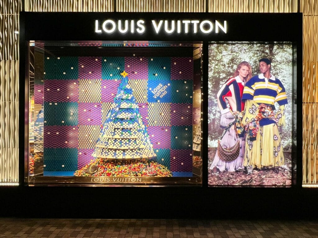 Sold at Auction: Louis Vuitton, LOUIS VUITTON Adventskalender