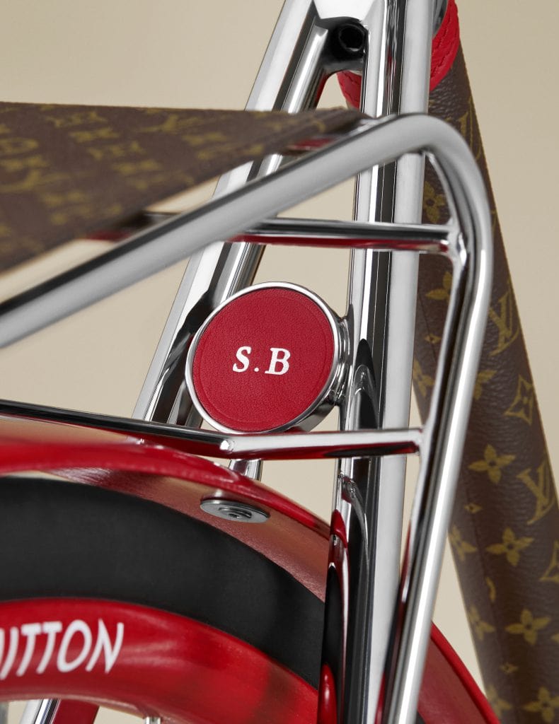 With a retro design, the French brands Louis Vuitton and Maison Tamboite  have come together to launch the LV Bike line of…